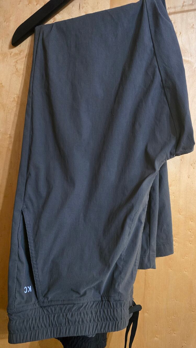 Kenneth Cole Active Gray Pants (Size Large)